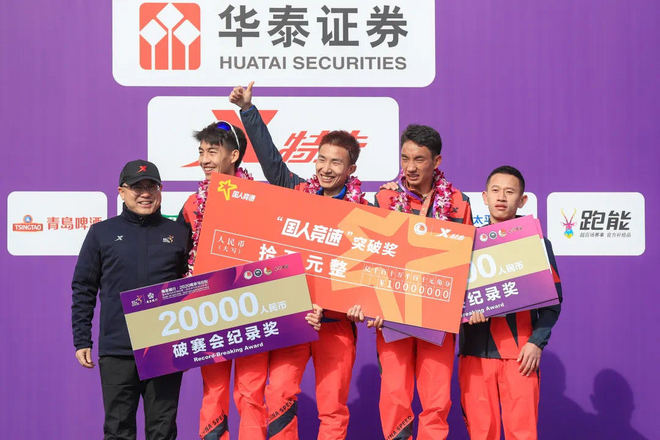 回首一年 看看我们脚上的跑鞋