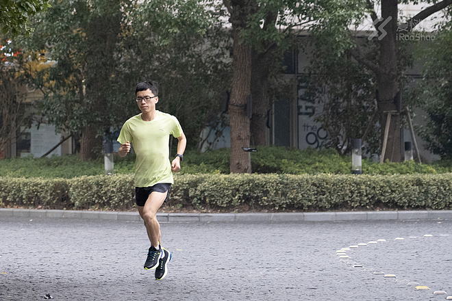 安踏创1.0 一双真正为跑者而生的跑鞋