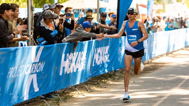 再战百公里世界纪录 HOKA ONE ONE Carbon X 2