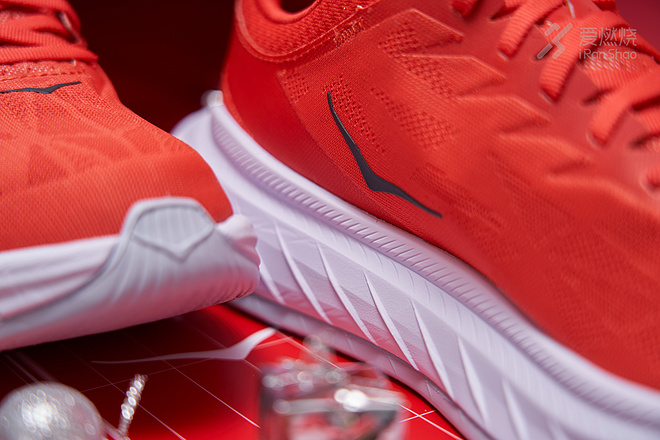 再战百公里世界纪录 HOKA ONE ONE Carbon X 2