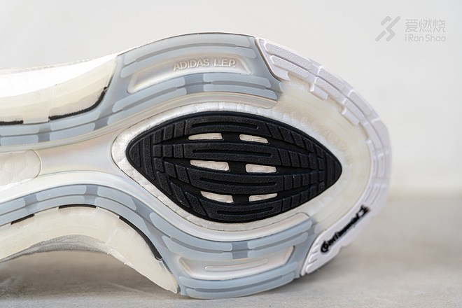 开箱｜adidas ULTRABOOST 21 将传统颠覆