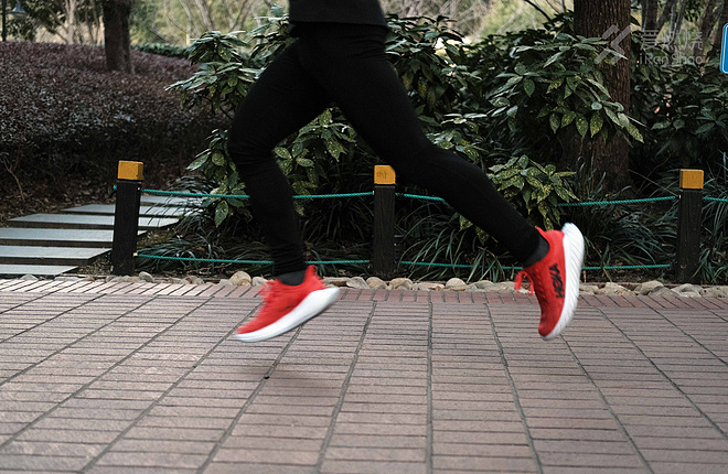 再战百公里世界纪录 HOKA ONE ONE Carbon X 2