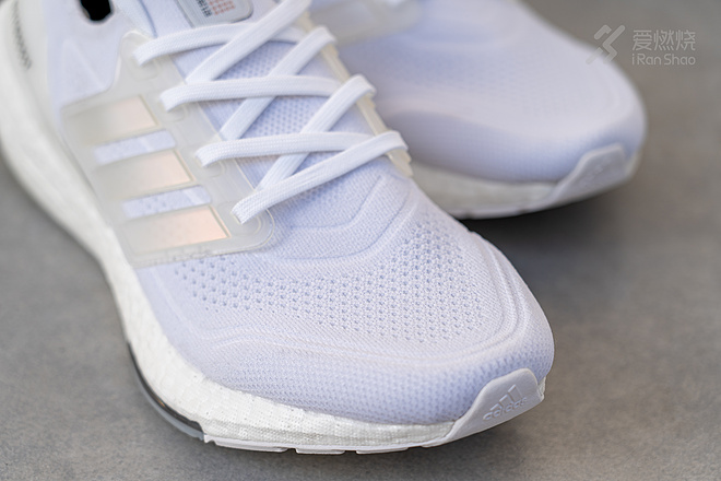 开箱｜adidas ULTRABOOST 21 将传统颠覆