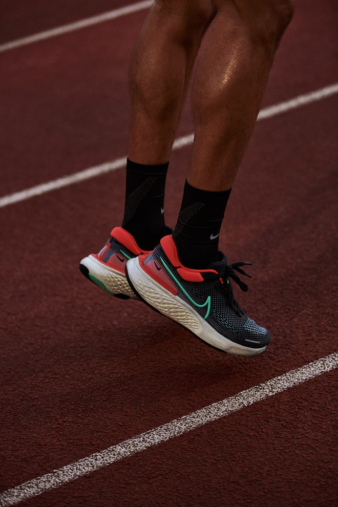 Nike React Infinity Run 2 和 Nike ZoomX Invincible Run：稳稳保护每段征程