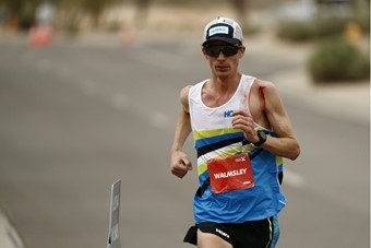 HOKA ONE ONE精英运动员吉米-沃姆斯利打破100公里跑美国纪录