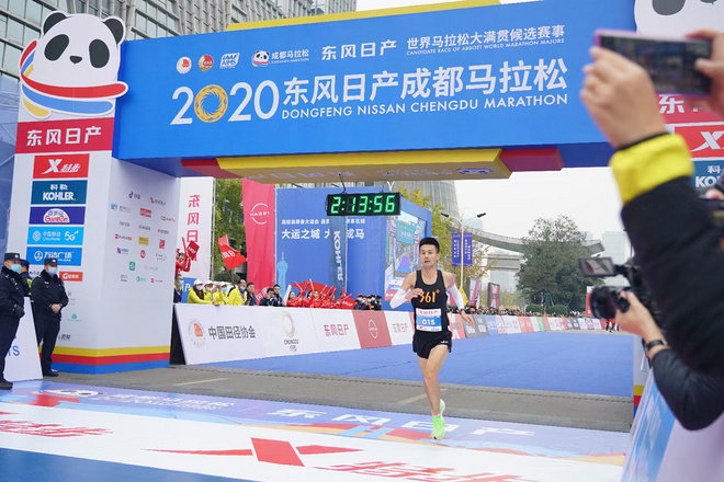 人物丨关思杨的“跑步理想主义”