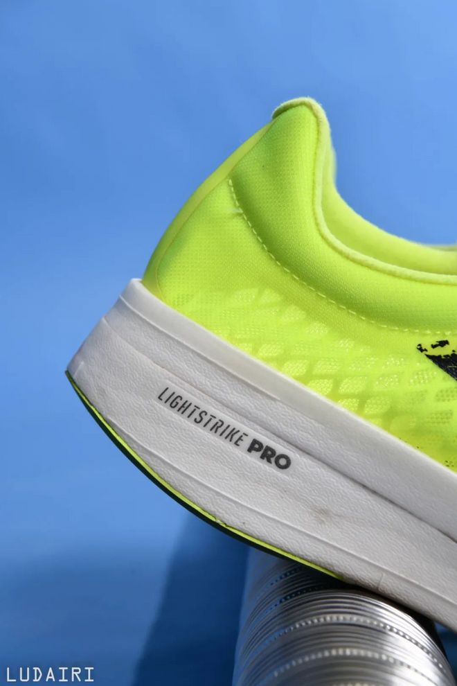 比起快，我们还能想到谁？