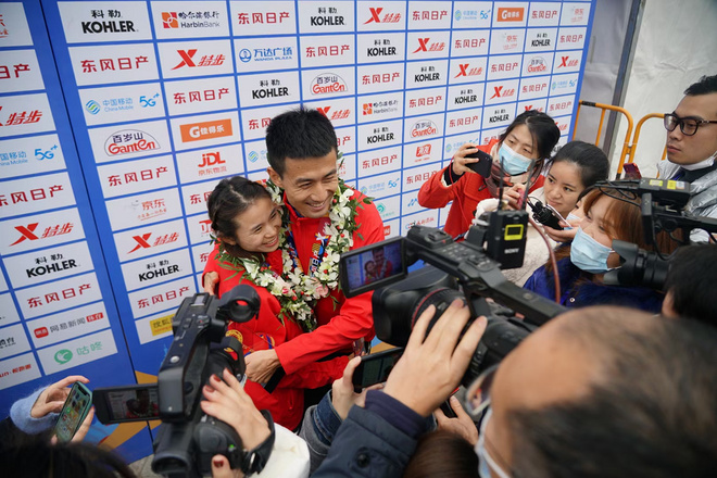 人物丨关思杨的“跑步理想主义”