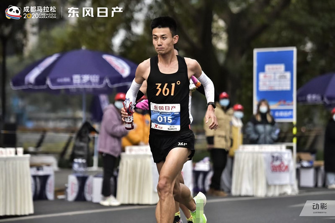 人物丨关思杨的“跑步理想主义”