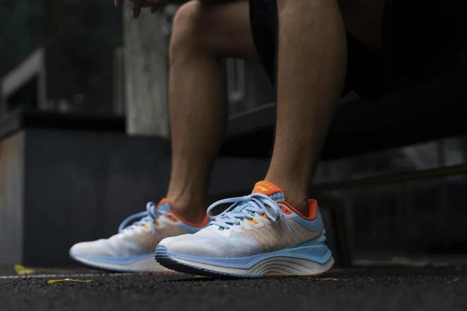 李宁越影 给了我们多一种可能