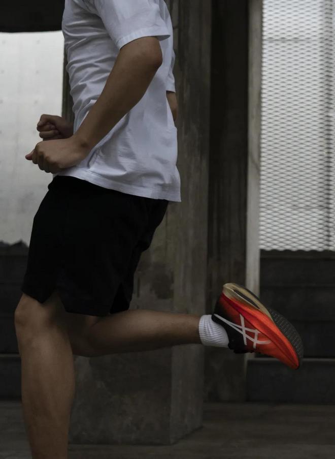 什么叫大步流星？ Asics MetaSpeed Sky