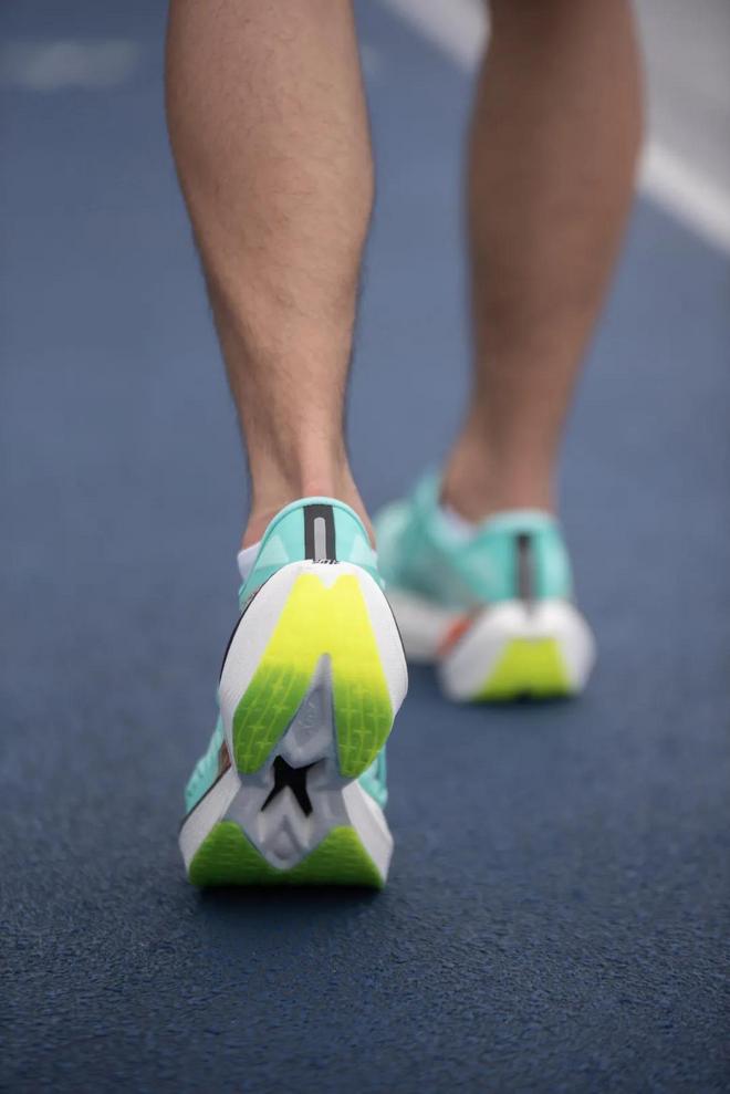 PRO 你的快｜特步160X PRO会是你的竞速利器吗？