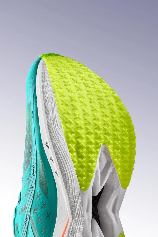 PRO 你的快｜特步160X PRO会是你的竞速利器吗？