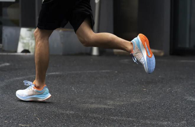 李宁越影 给了我们多一种可能