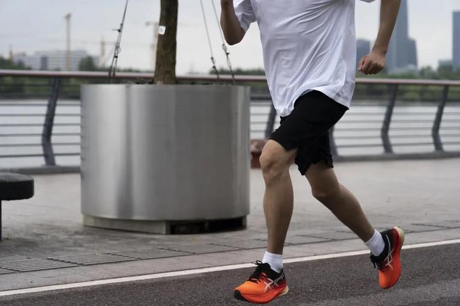 什么叫大步流星？ Asics MetaSpeed Sky