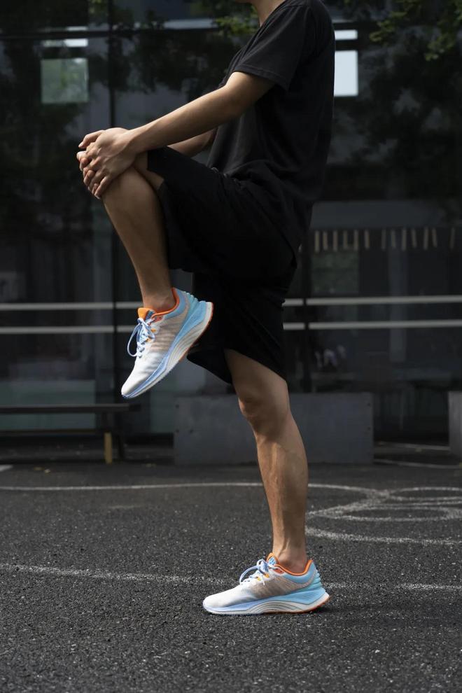 李宁越影 给了我们多一种可能