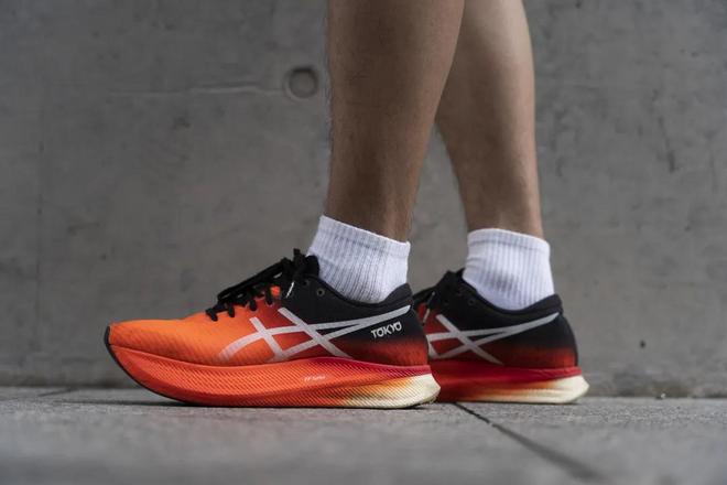 什么叫大步流星？ Asics MetaSpeed Sky