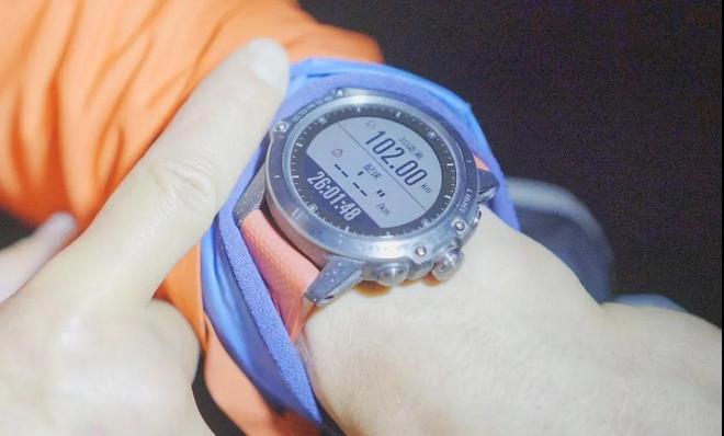 独脚潘：截肢后，开始重新思考人与身体的关系