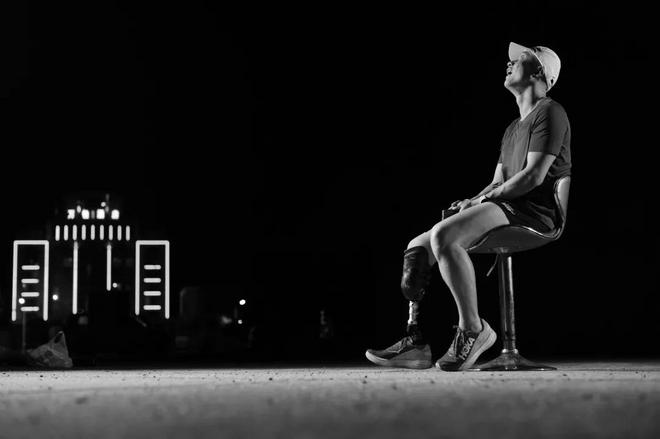 独脚潘：截肢后，开始重新思考人与身体的关系