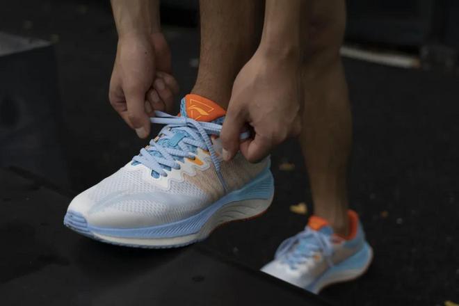 李宁越影 给了我们多一种可能