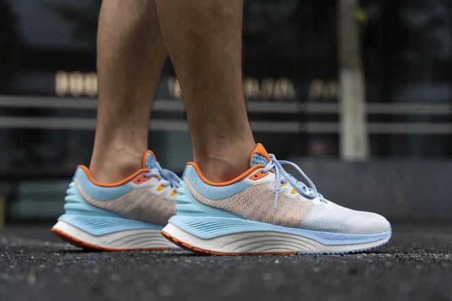 李宁越影 给了我们多一种可能