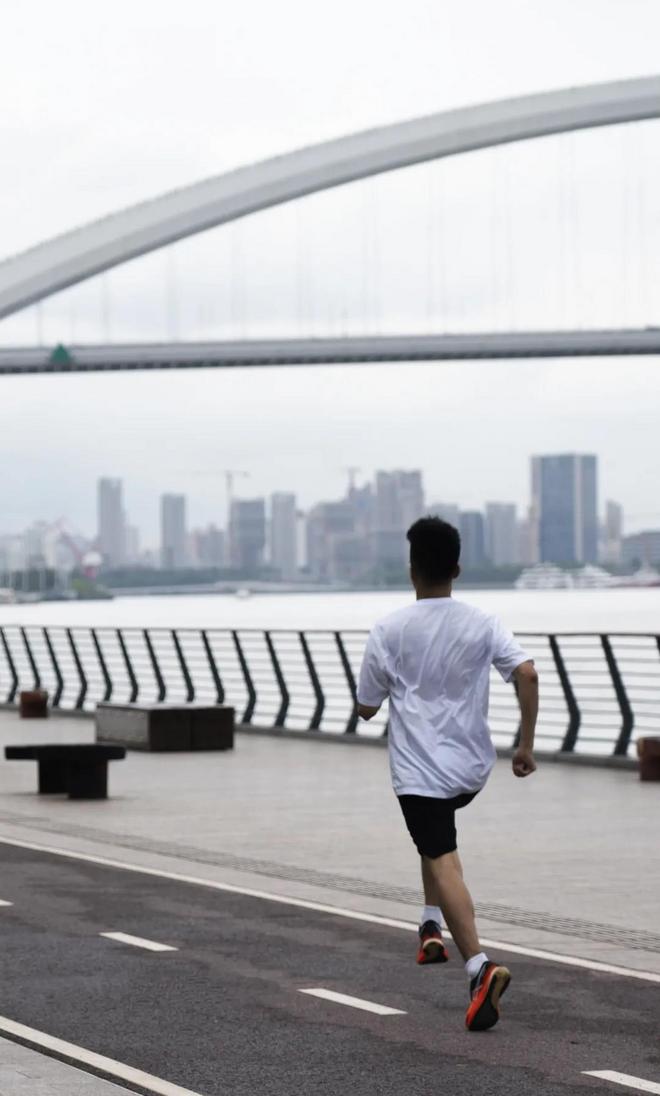 什么叫大步流星？ Asics MetaSpeed Sky