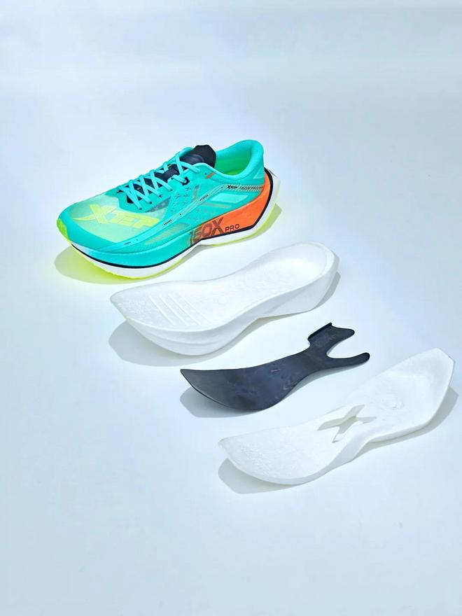 PRO 你的快｜特步160X PRO会是你的竞速利器吗？