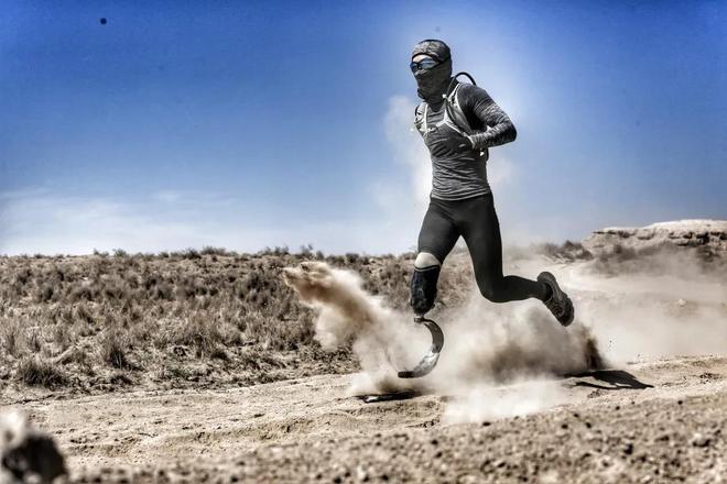 独脚潘：截肢后，开始重新思考人与身体的关系