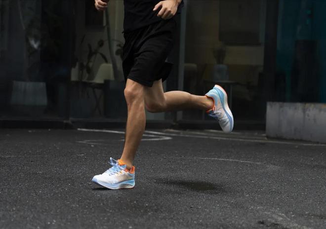 李宁越影 给了我们多一种可能