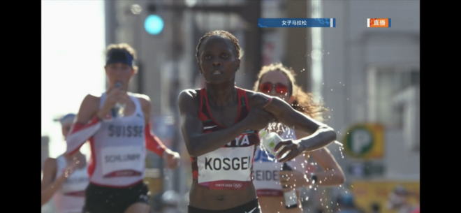肯尼亚包揽女子组冠亚军 东京奥运会马拉松女子组鸣枪