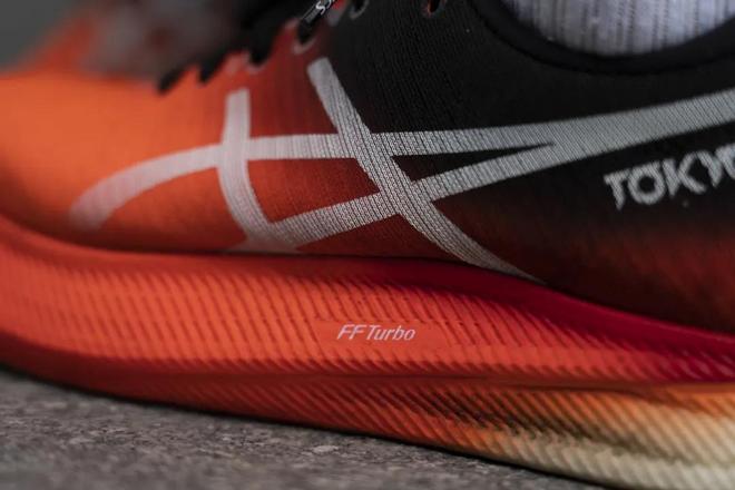 什么叫大步流星？ Asics MetaSpeed Sky