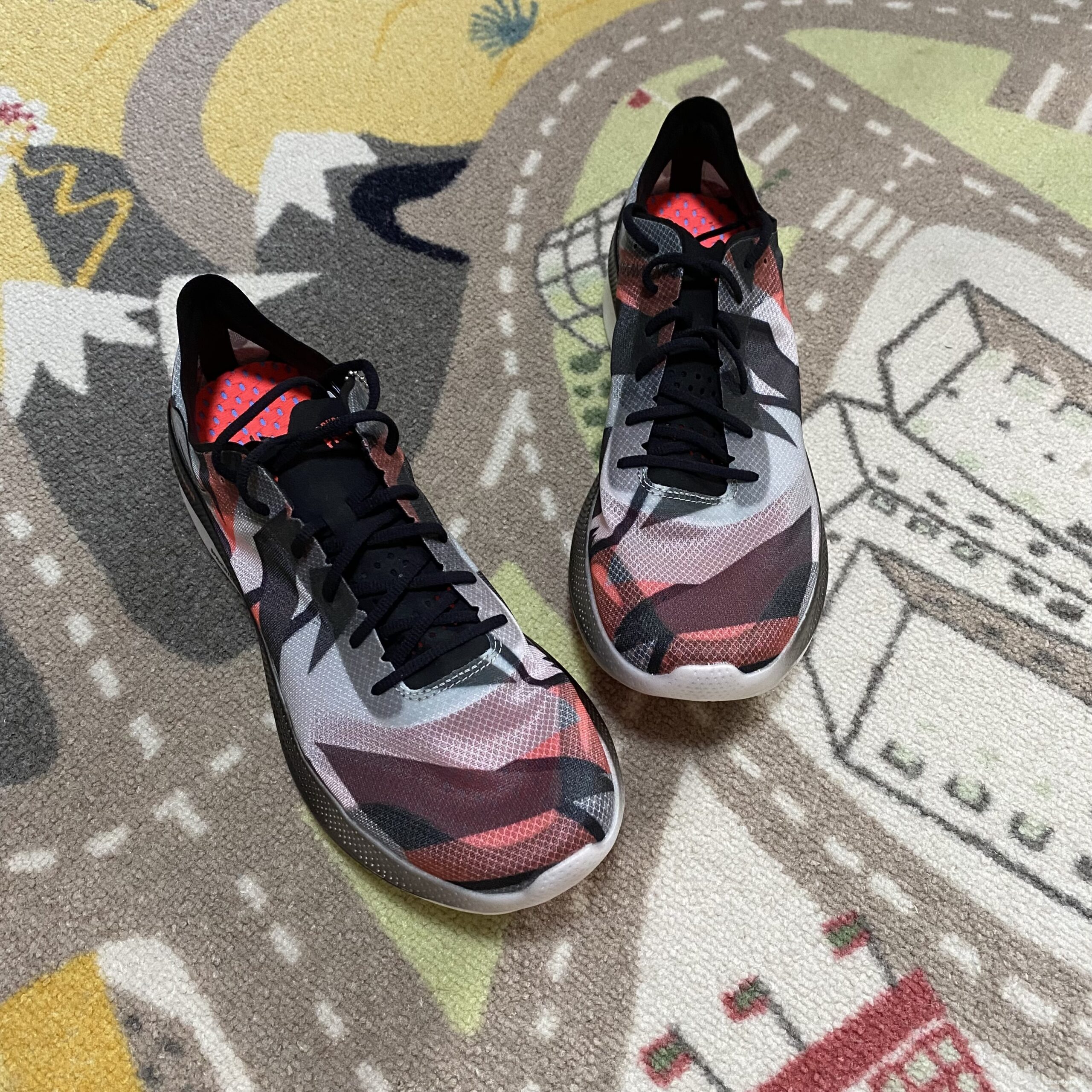 又轻又弹！从4分到8分配，更适合大众Skechers Speed Freek飞客碳板跑鞋