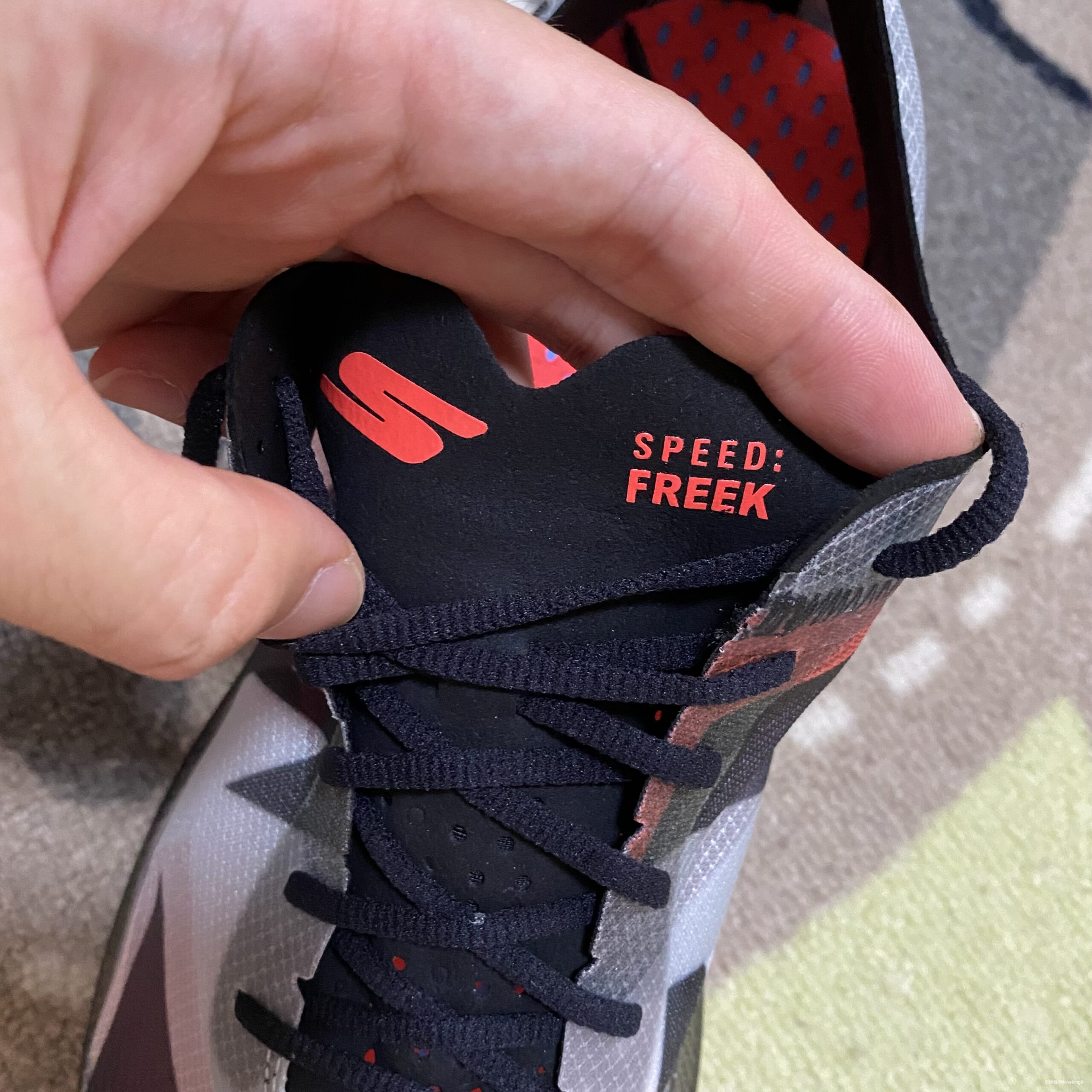 又轻又弹！从4分到8分配，更适合大众Skechers Speed Freek飞客碳板跑鞋