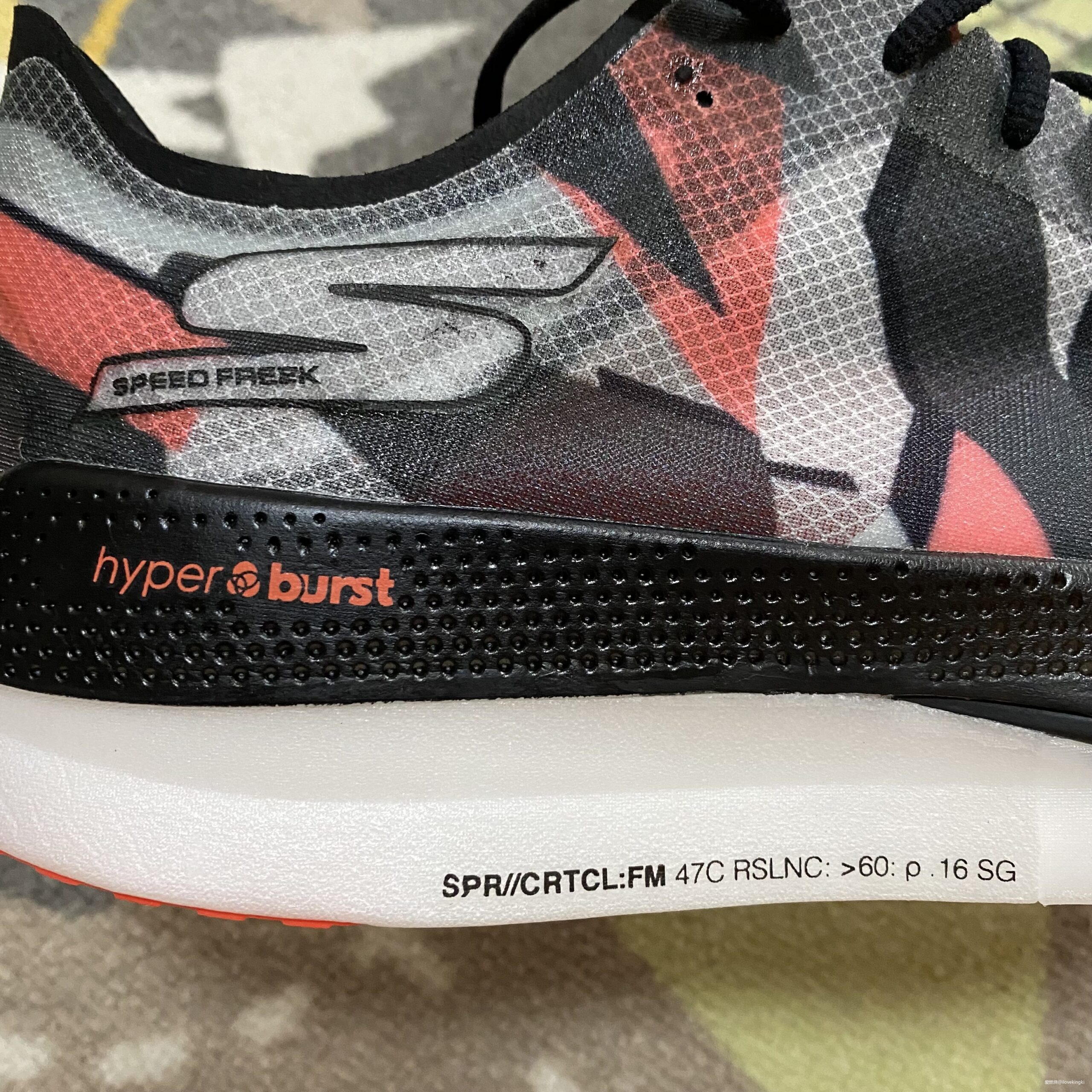 又轻又弹！从4分到8分配，更适合大众Skechers Speed Freek飞客碳板跑鞋