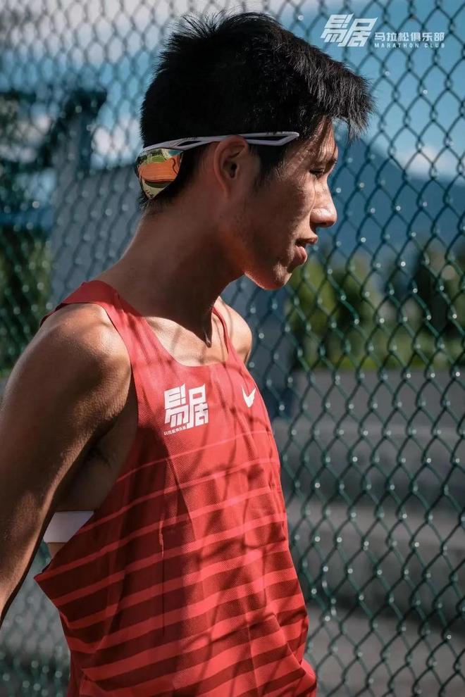 龙虎跑师 香港一哥 黃尹雋