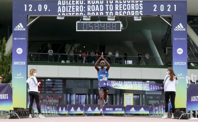 赛事陆续回归 保持期待但也应做好预期管理