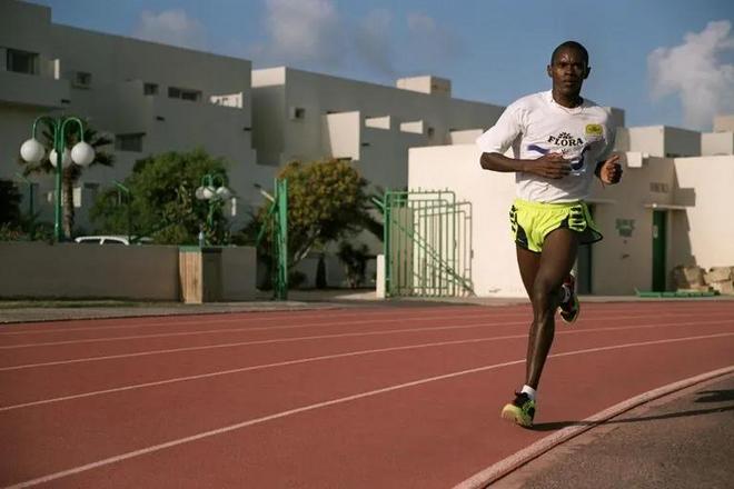 最速柏林 鸣枪在即