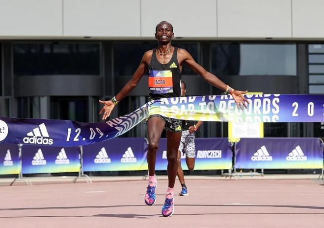 赛事陆续回归 保持期待但也应做好预期管理