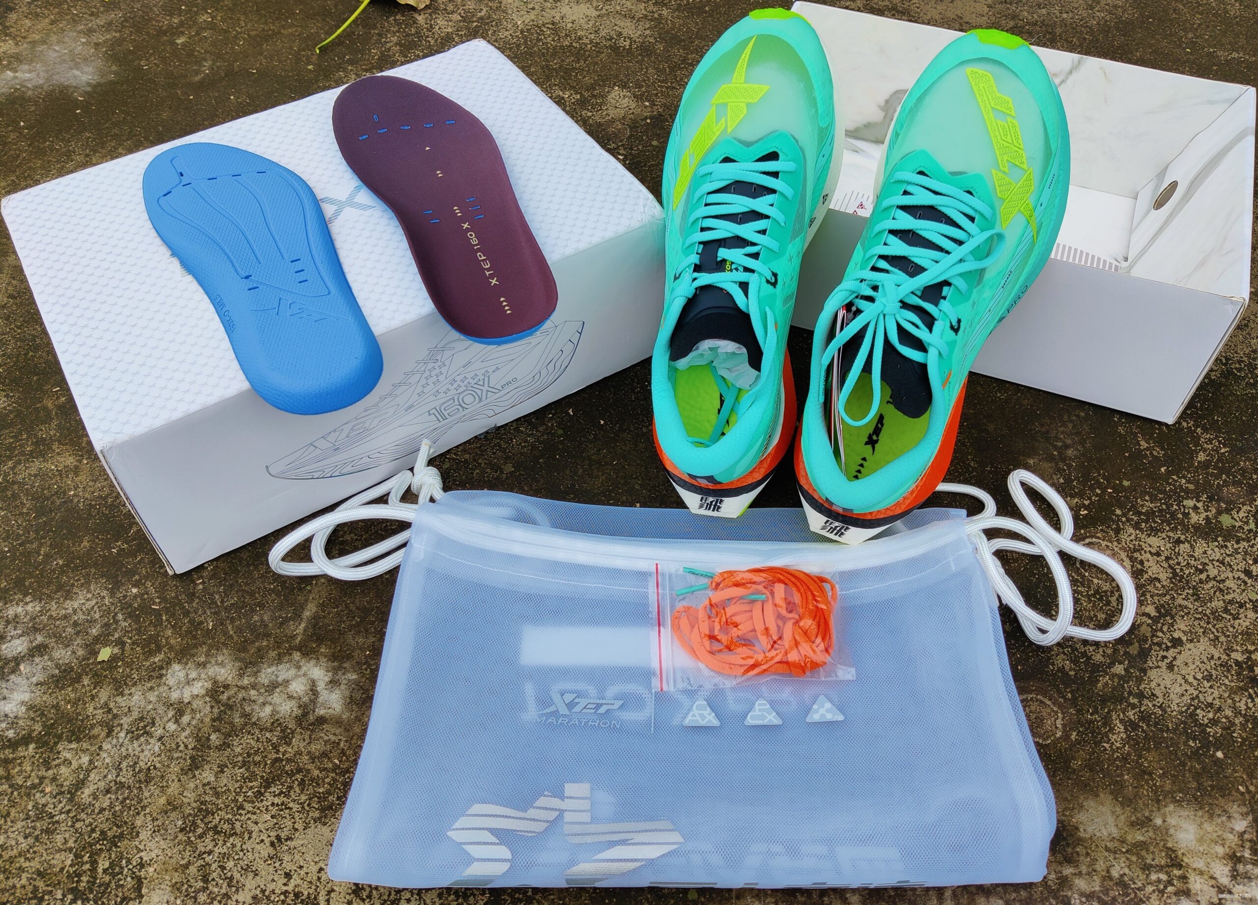 特步160X PRO，一双为快而来的跑鞋