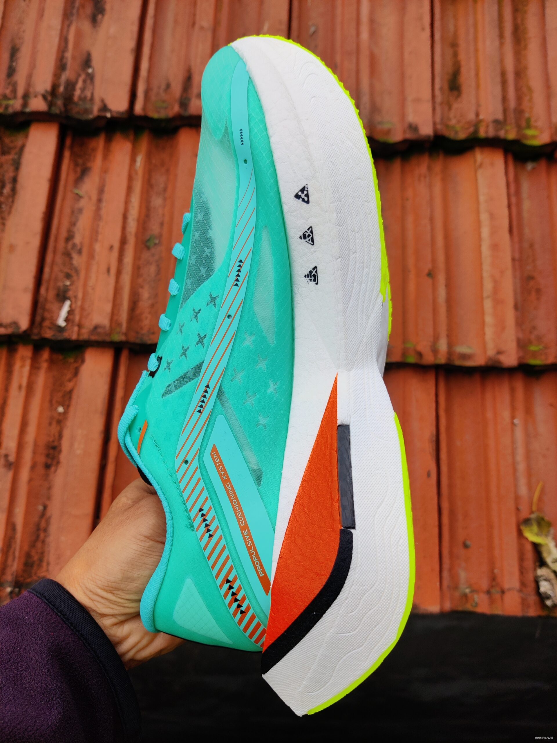 特步160X PRO，一双为快而来的跑鞋