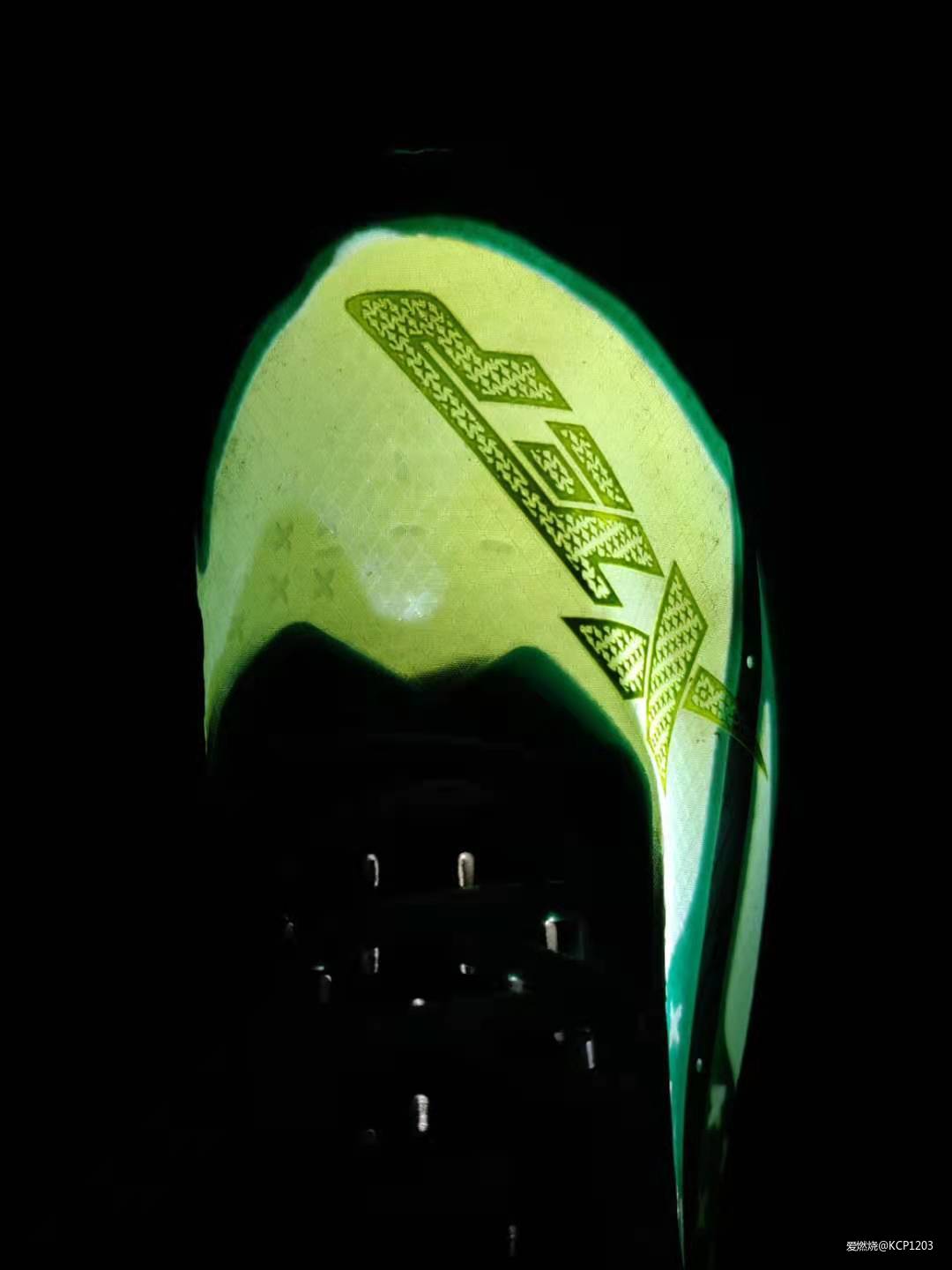 特步160X PRO，一双为快而来的跑鞋