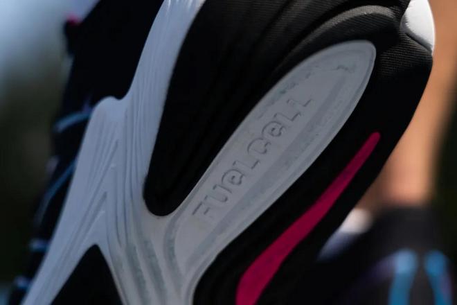 NB，稳的！| New Balance FC Prism V2