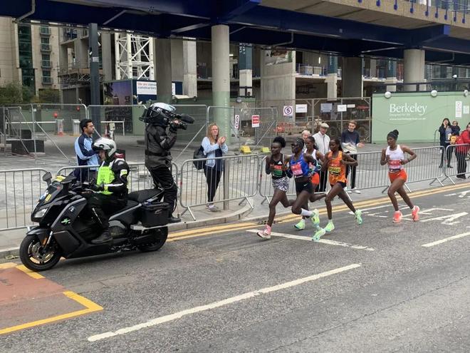 2:17:43&2:04:01｜杰普科斯盖&莱马斩获伦敦马拉松赛男女子冠军