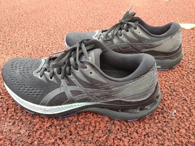 慢跑鞋首选 ASICS GEL-KAYANO28