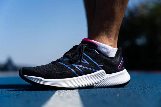 NB，稳的！| New Balance FC Prism V2