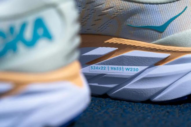 测评 | 越跑越笃定 HOKA ONE ONE CLIFTON 8
