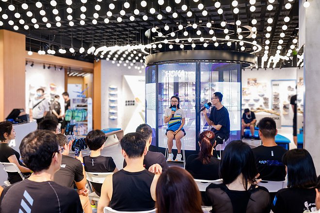 轻盈如飞 再启新程 HOKA ONE ONE®全球首家直营品牌体验店正式开业