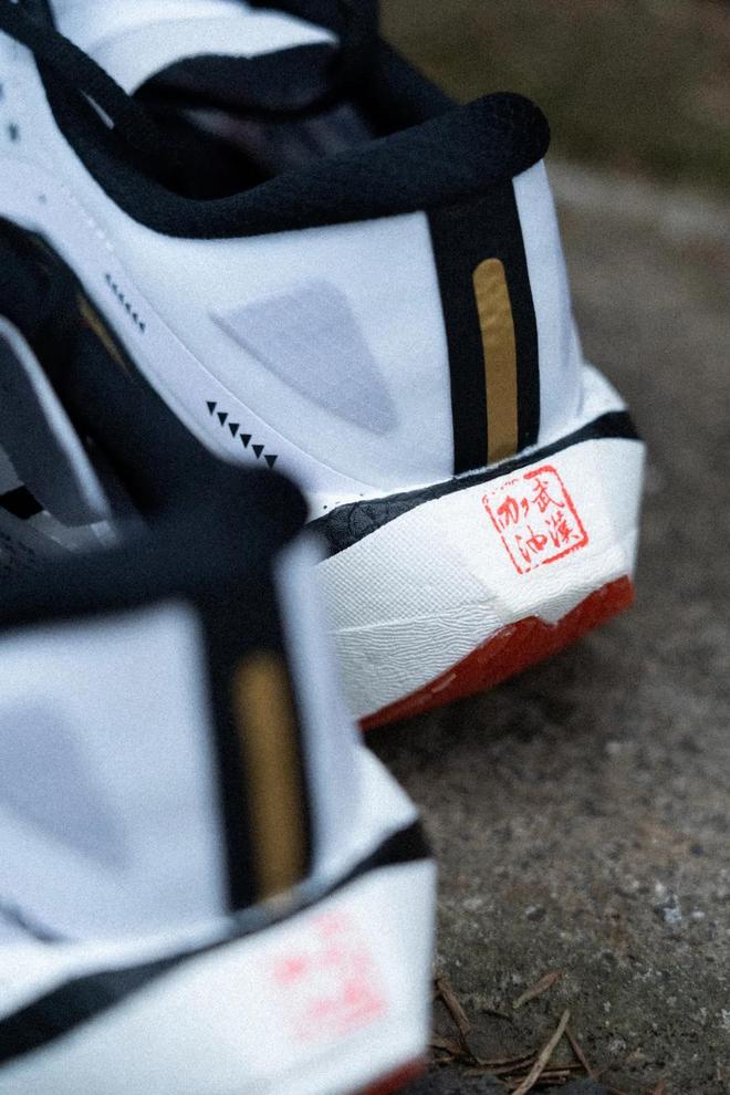 就算不跑汉马，我们也要把这双鞋送给你