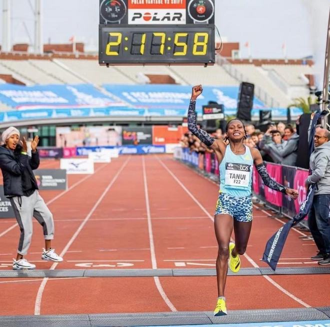 快，还有可能更快 —— 阿迪达斯ADIZERO ADIOS PRO系列再次助力精英运动员，于阿姆斯特丹马拉松包揽男女双冠