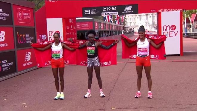 2:17:43&2:04:01｜杰普科斯盖&莱马斩获伦敦马拉松赛男女子冠军